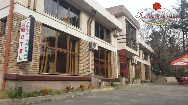 Roses Garden Hotel Тбилиси Екстериор снимка